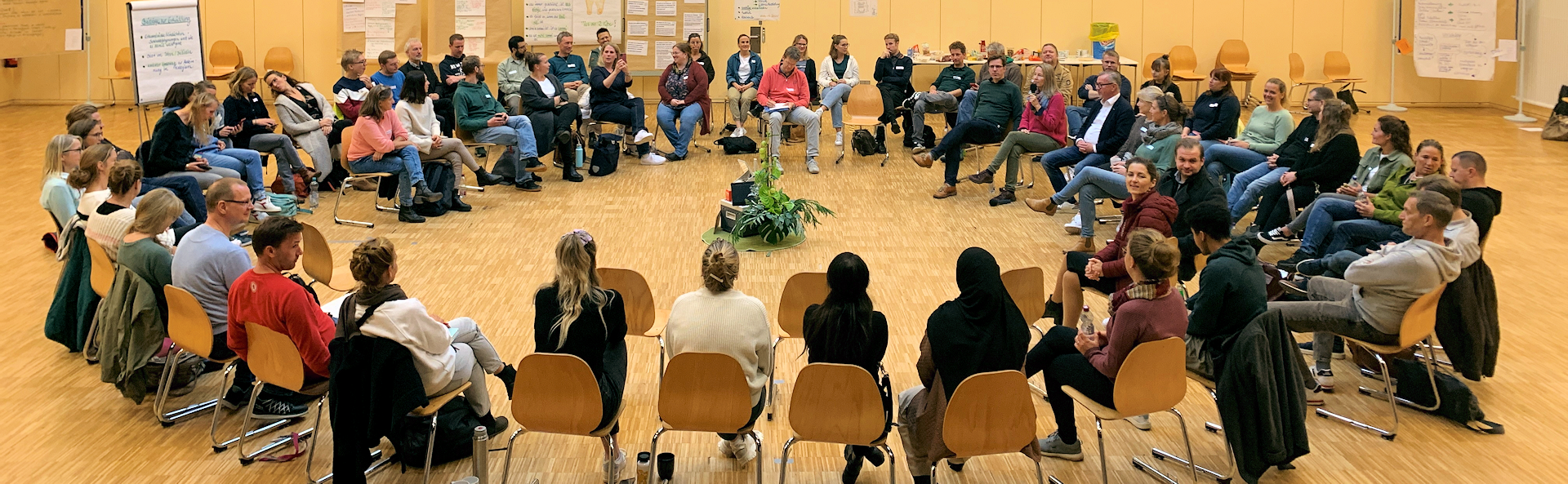 Eröffnung des Schilf-Tages im gesamten Kollegium Gymnasium - Open Space - die Herausforderungen der Digitalisierung gemeinsam bewältigen - Initiativen gründen - Vereinbarungen treffen