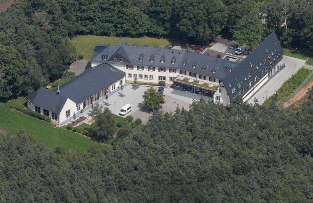 https://www.martin-butzer-haus.de/