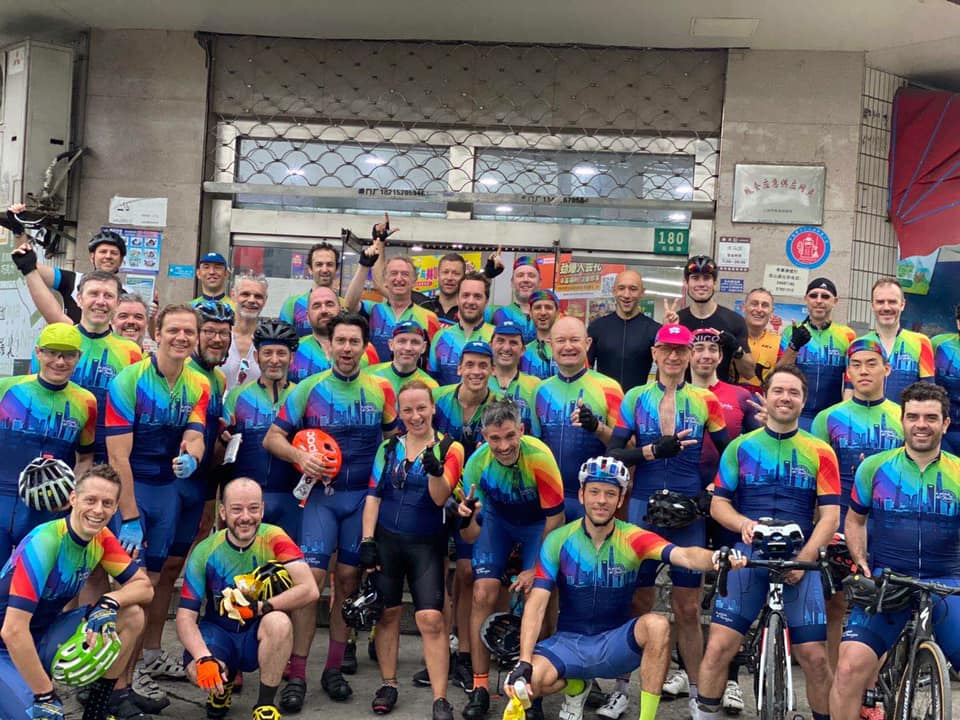 Vélo de route dans les Alpes