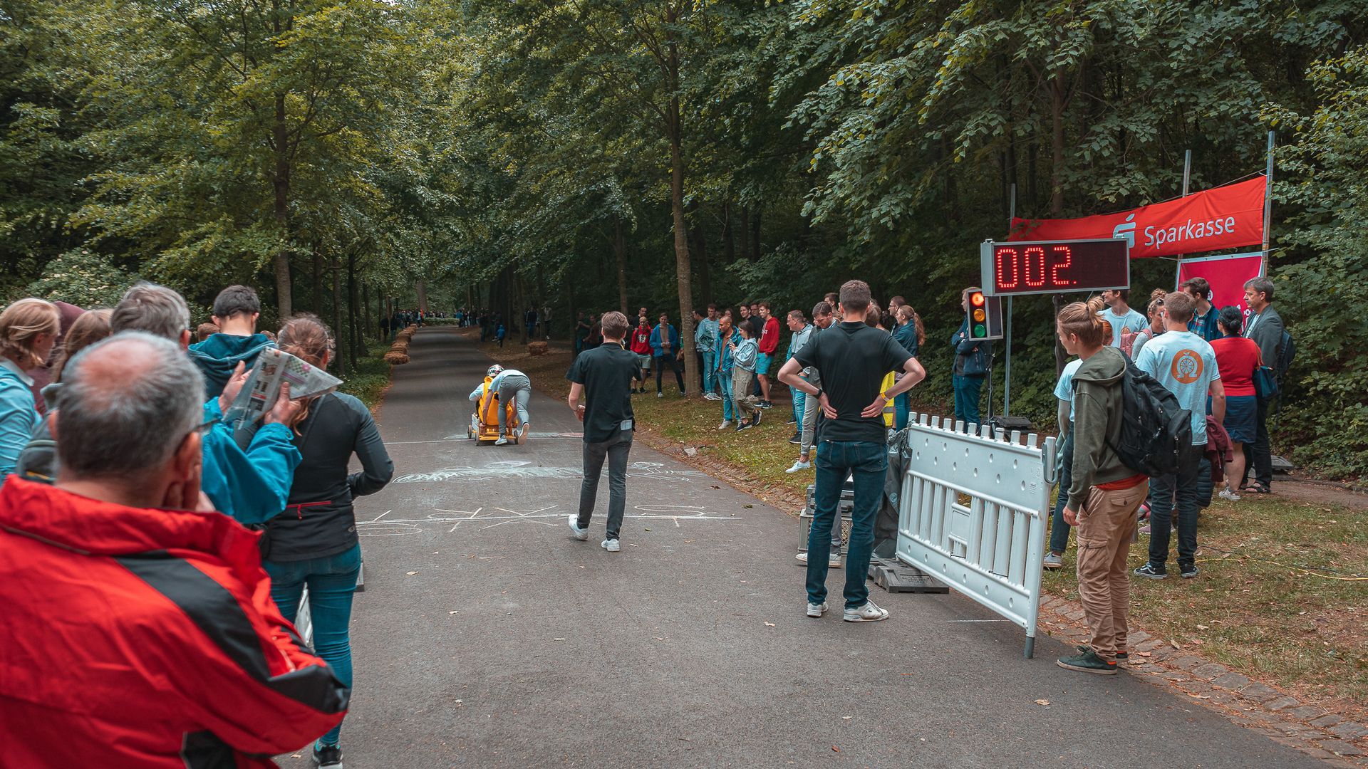 Start einer Seifenkiste beim Seifenkistenrennen Aachen von Eventfotograf Hannes Schmidt