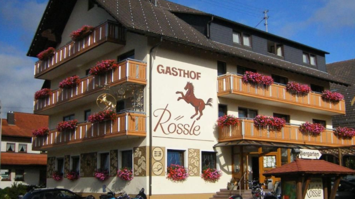 Außenansicht Hotel Gasthof Rössle in Westerheim