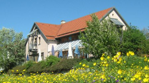 Außenansicht Landhotel Hirsch in Mehrstetten