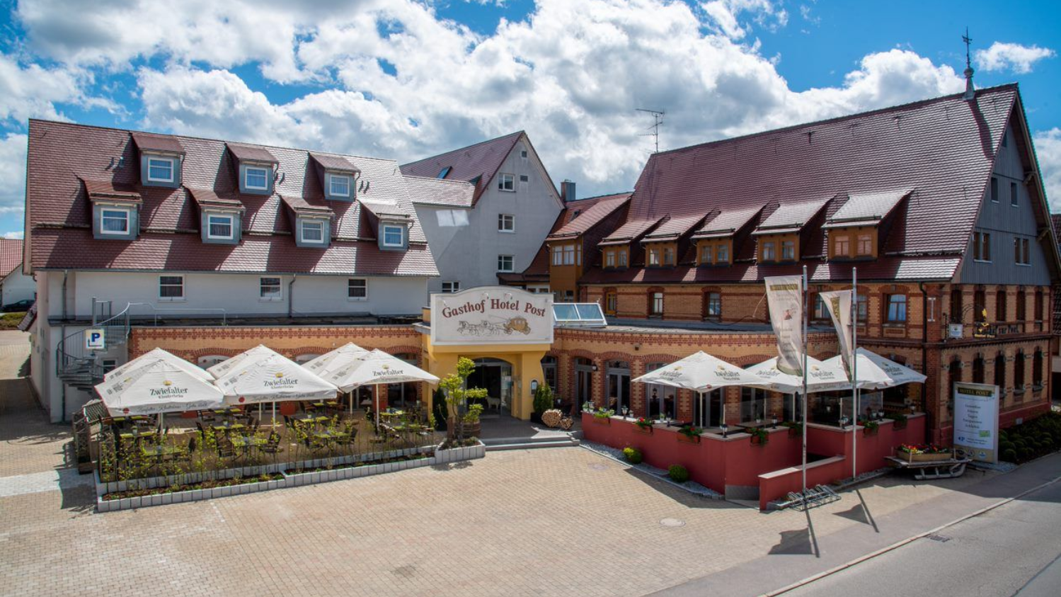 Außenansicht Hotel Post in Feldstetten Laichingen