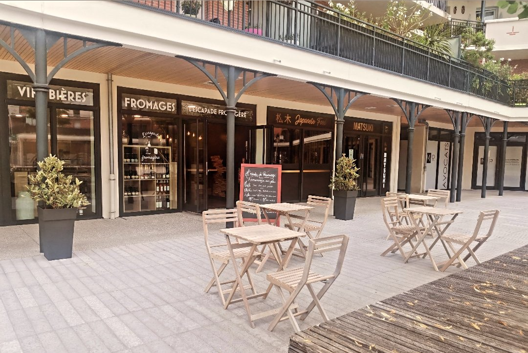 Restauration sur place, snacking, terrasse