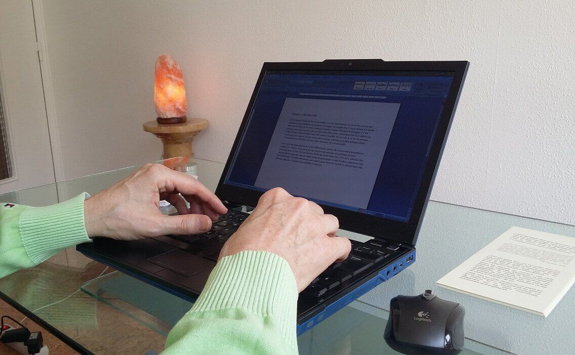 saisie du texte sur ordinateur