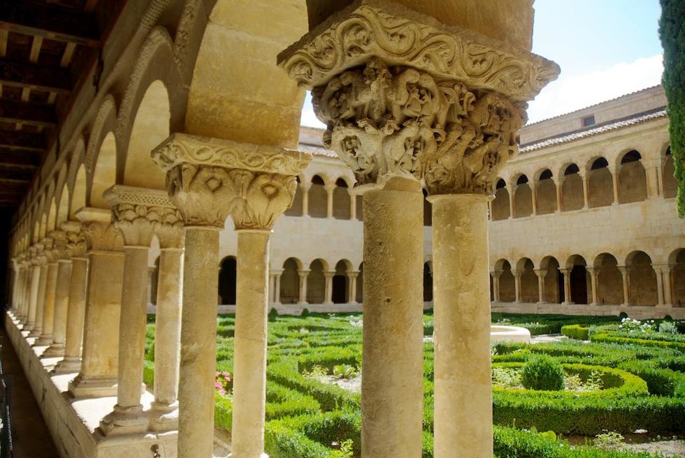 Claustro románico del Monasterio de Santo Domingo de Silos, Burgos.