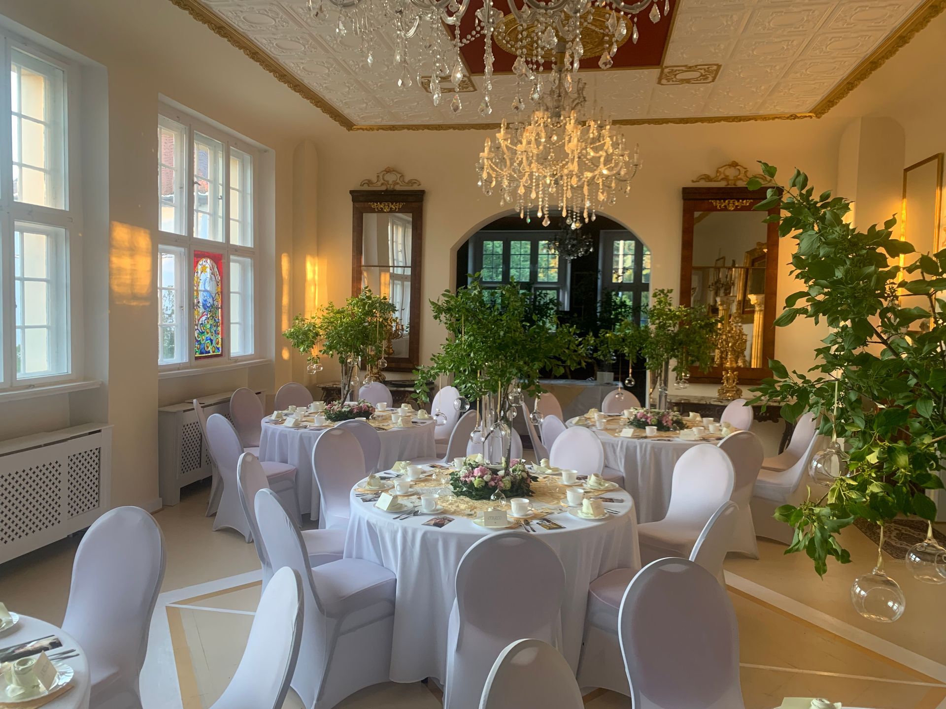 Villa D´Aragon, Gera, Hochzeiten, Fester, Seminare, Konzerte, Abiball,, Events, Hochzeitsauto
