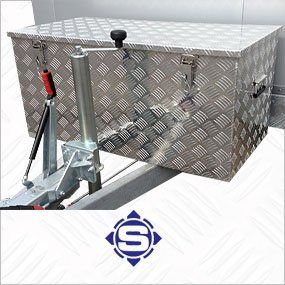 Deichselboxen für Anhänger & Wohnwagen / Caravan Deichselboxen / Aluboxen sind ideale Stauboxen für Anhänger und Wohnwagen und bieten dazu viel Platz für Zurrgurte oder Camping Zubehör