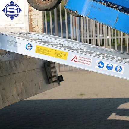 Verladeschienen für Aufsitzrasenmäher bis hin zu schweren Baustellen Nutzfahrzeugen