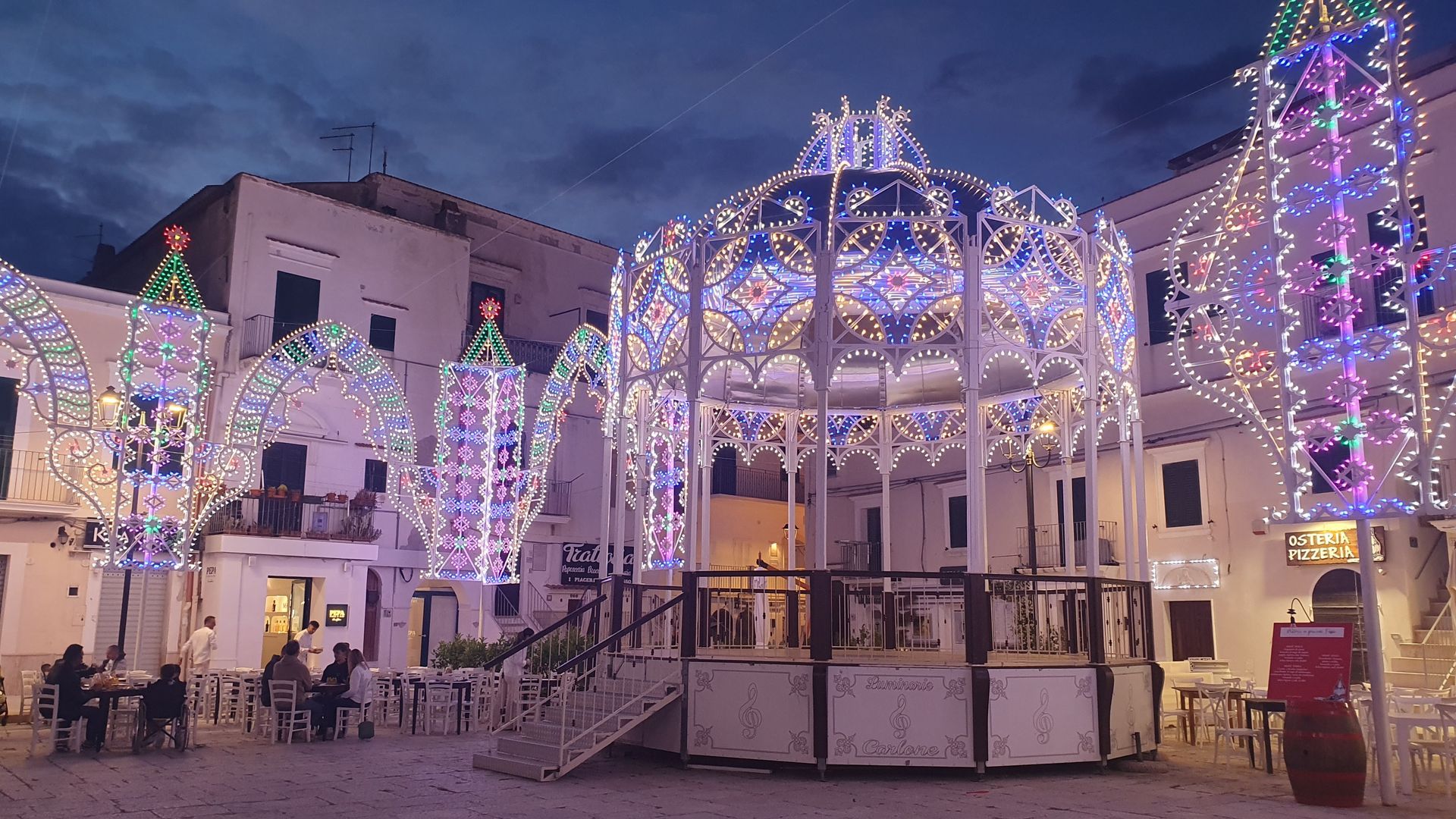 Ein Fest zu Ehren einer Heiligen.