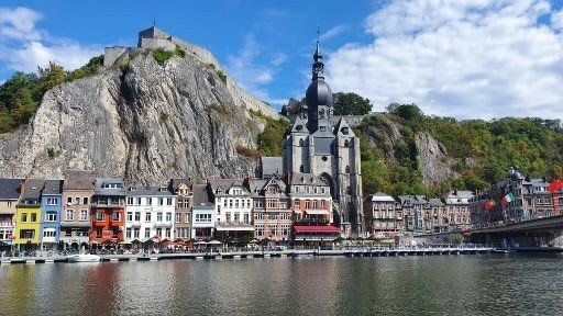 Stiftskirche Notre-Dame de Dinant .