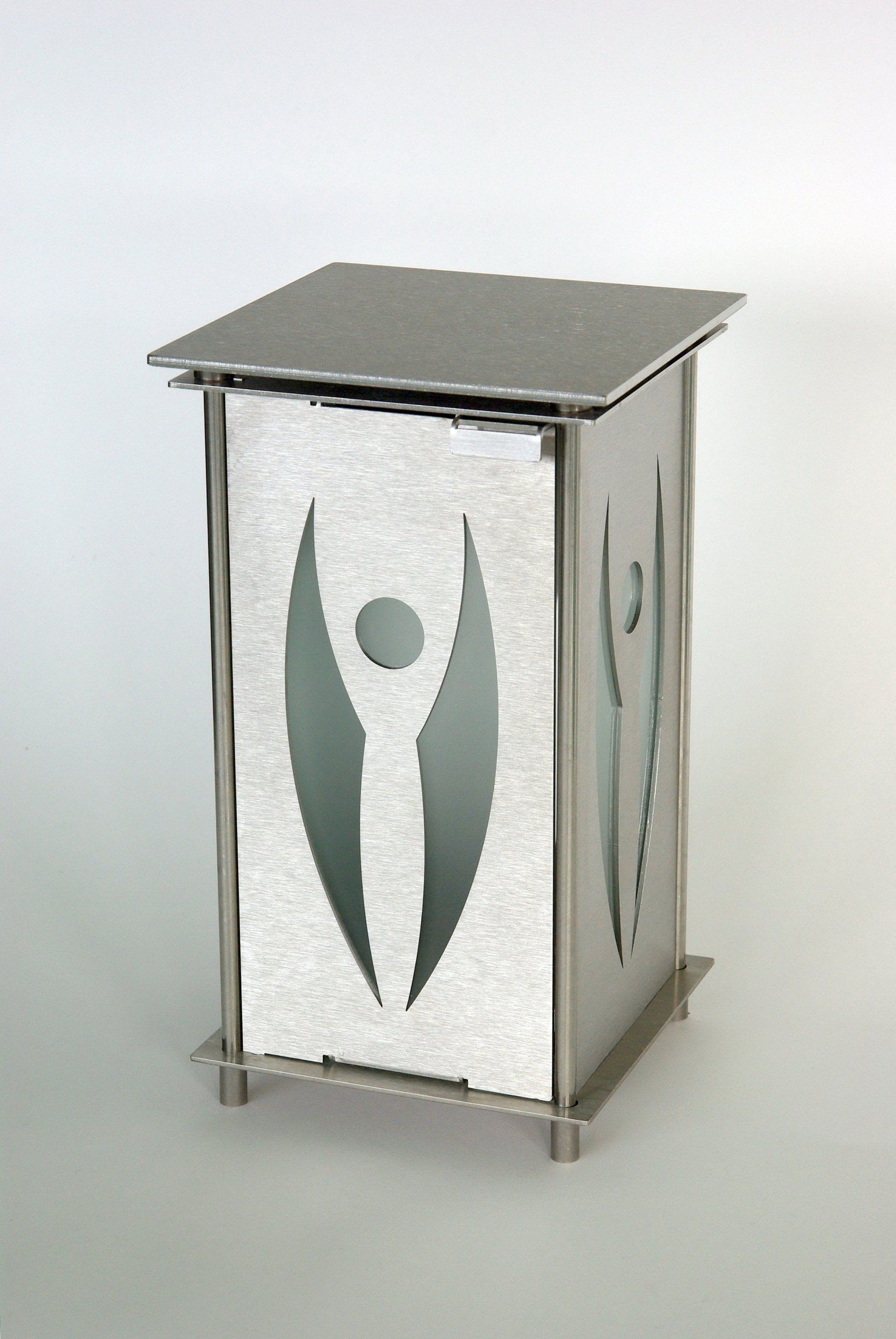 Grabschmuck und Grableuchten aus Edelstahl