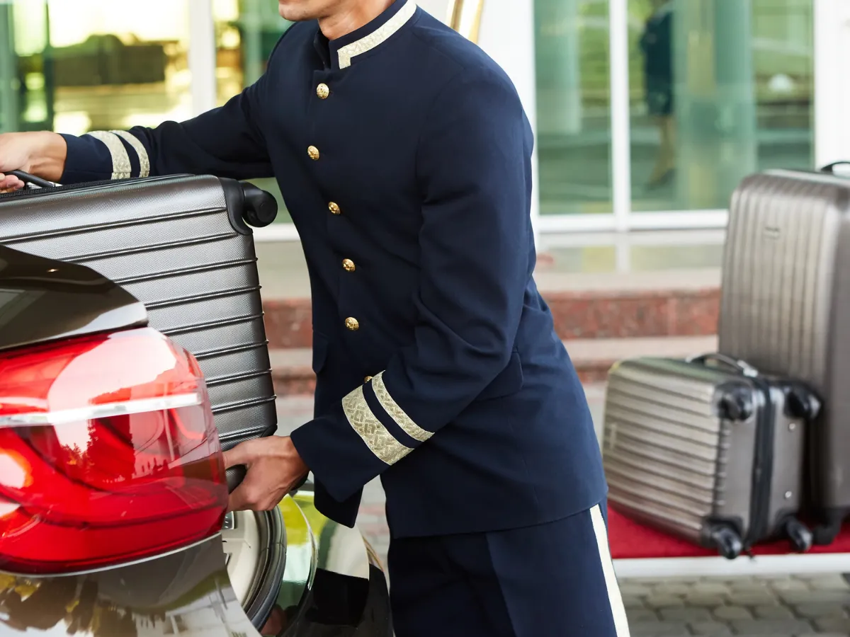 Bellhops Page Trinkgeld Tip New York City