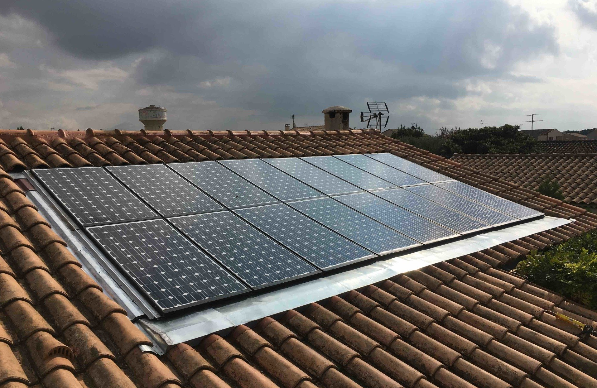 Reparation-infiltration-d-eau-solaire-photovoltaique-Perpignan