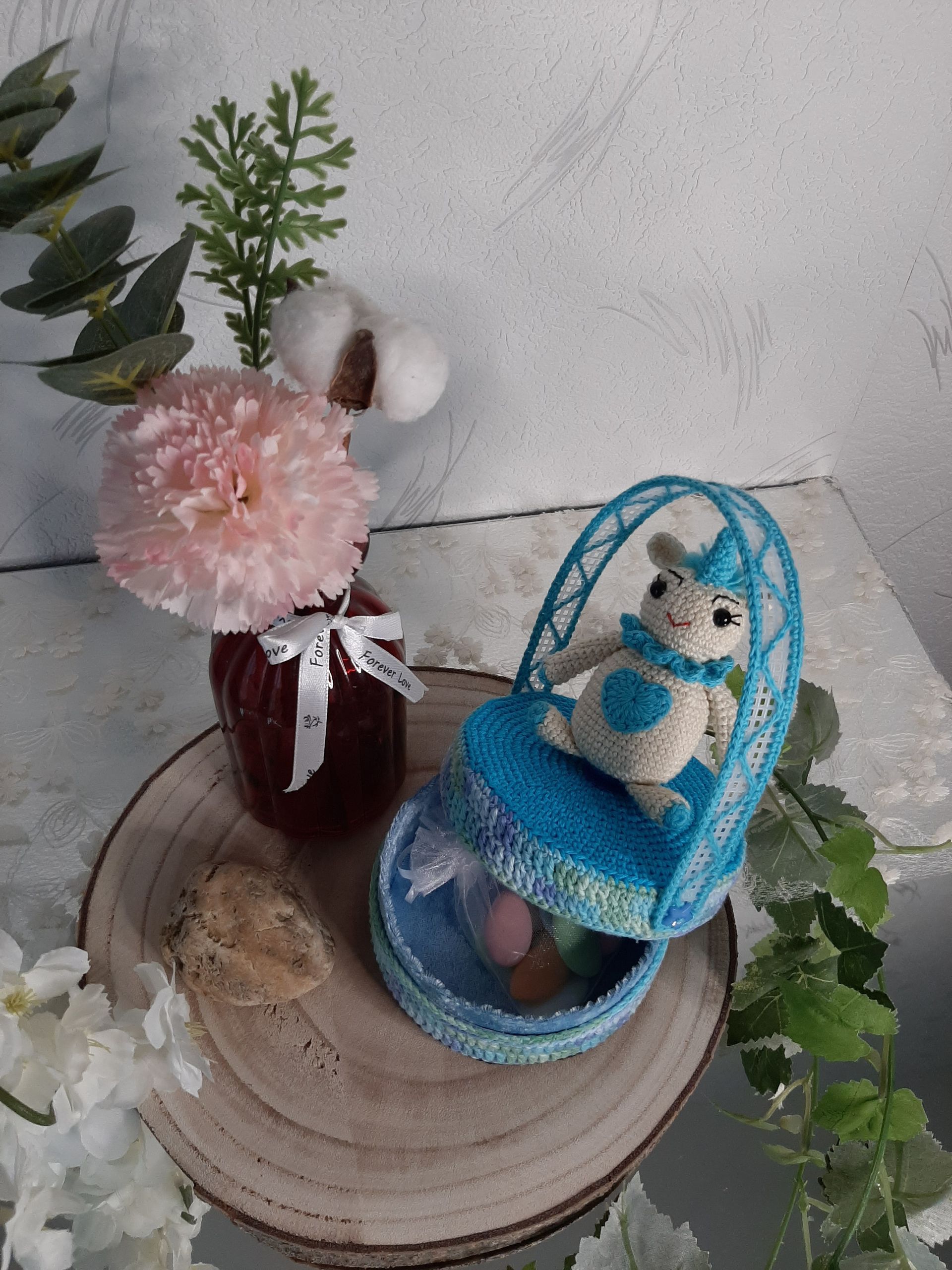 Boite ou bonbonnières licorne bleue pour un cadeau de naissance, un anniversaire, un baptême, une création artisanale unique et originale. Boite à garnir de bonbons, dragées, souvenirs. Une création de Chouettes ArtDec fait main en France