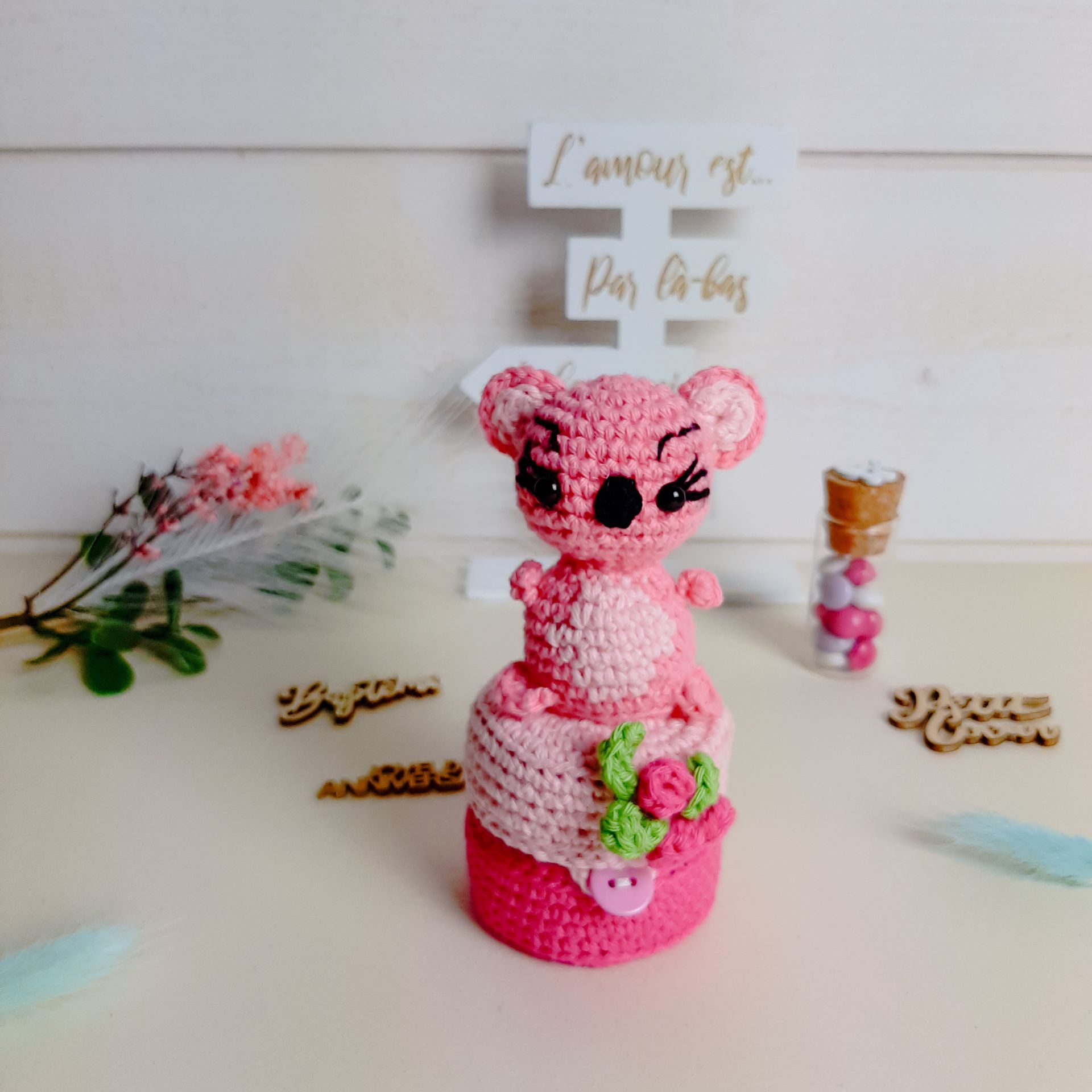 Boite cadeau enfant personnalisé, Boite à merveilles pour offrir, boite à dragées pour fille, ourson rose, amigurumis ours rose