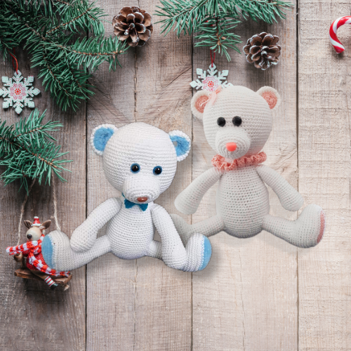 Amigurumis ourson jumeaux Milo et Léonie création Chouettes ArtDec, ours blanc pour jumeaux, idée cadeau pour des jumeaux, doudou personnalisé à offrir, doudou fabriquer en france et personnalisé, idée cadeau pour des jumeaux, trouver une idée cadeau pour des jumeaux, trouver un cadeau pour un anniversaire de jumeaux, idée cadeau pour baptême de jumeaux