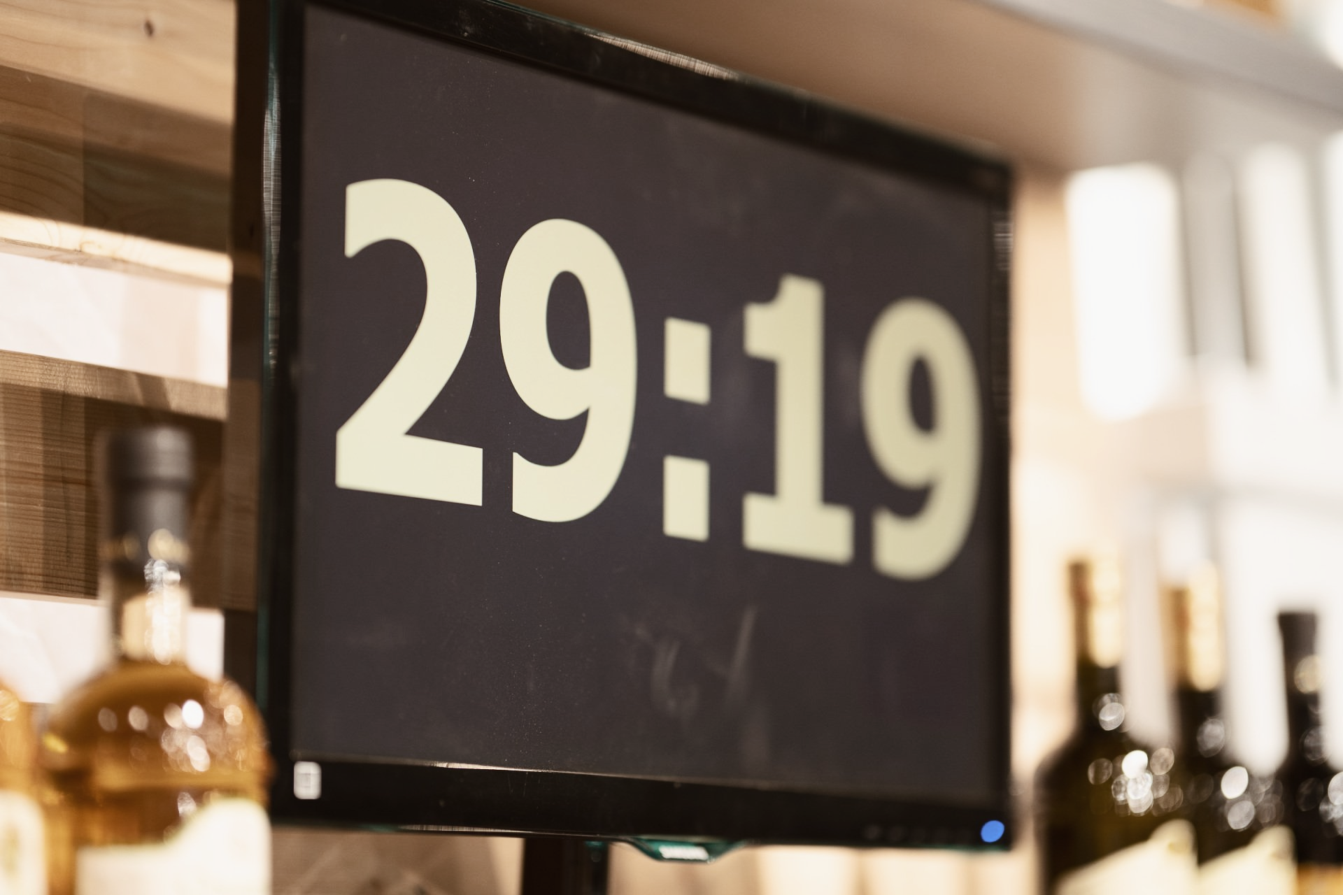 Die rückwärtslaufende Uhr im digitalen Event Küchentalk mit Charme & Dose