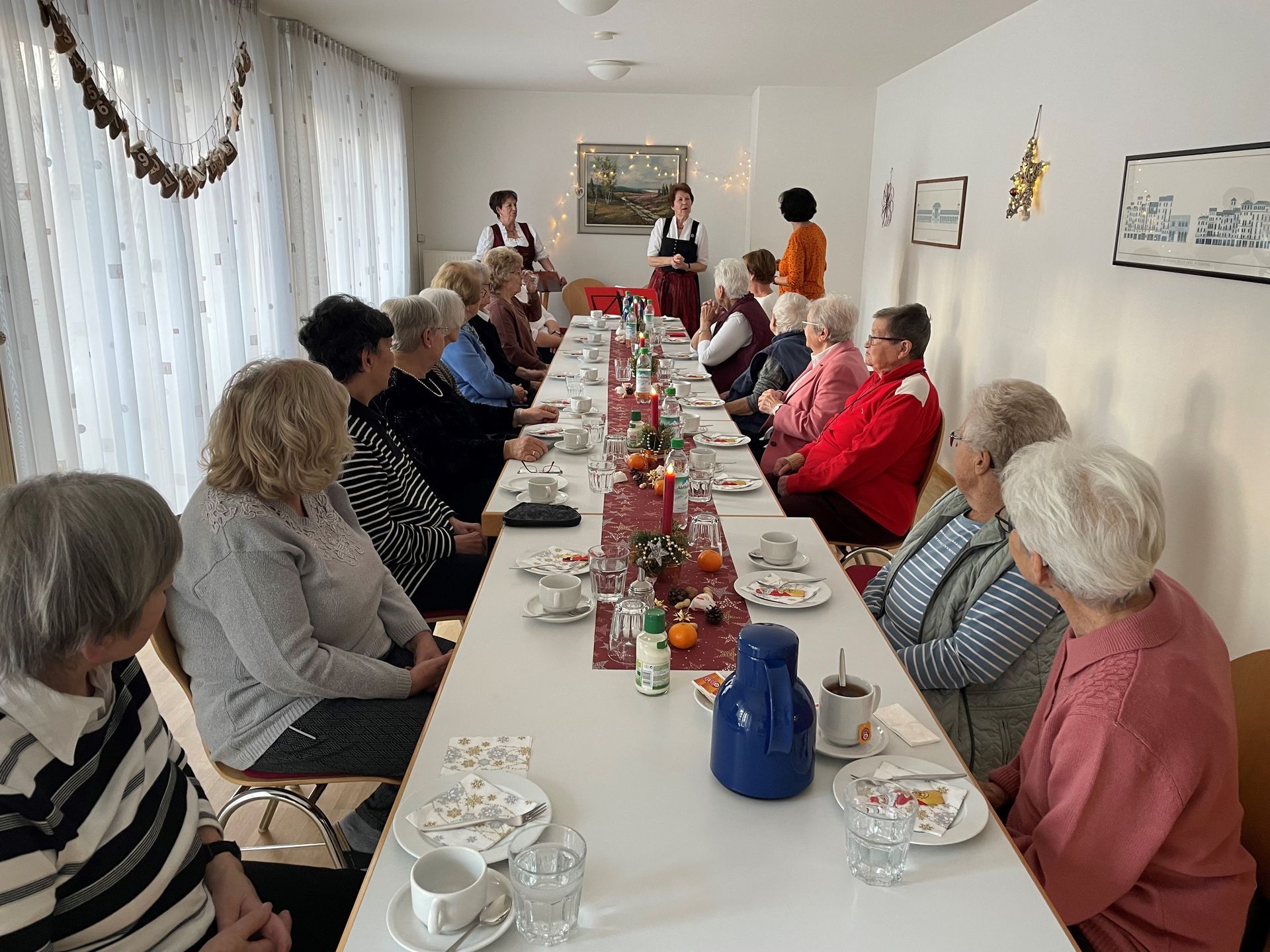 Bild der Weihnachtsfeier 2023
im Betreuten Wohnen Bäckerstraße
in Bobingen