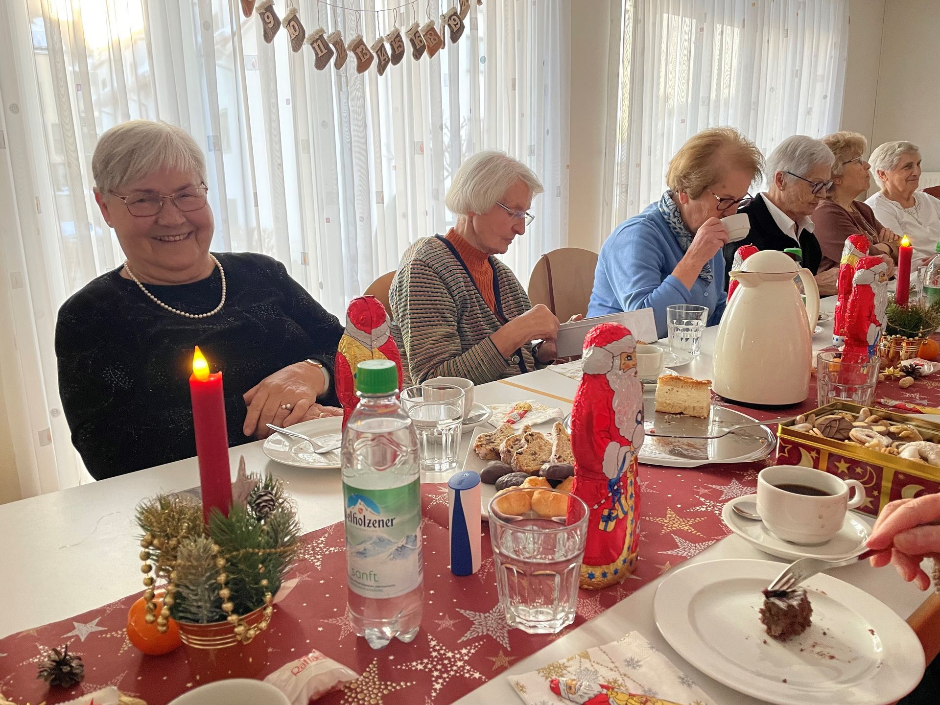 Bild der Weihnachtsfeier 2023
im Betreuten Wohnen Bäckerstraße
in Bobingen