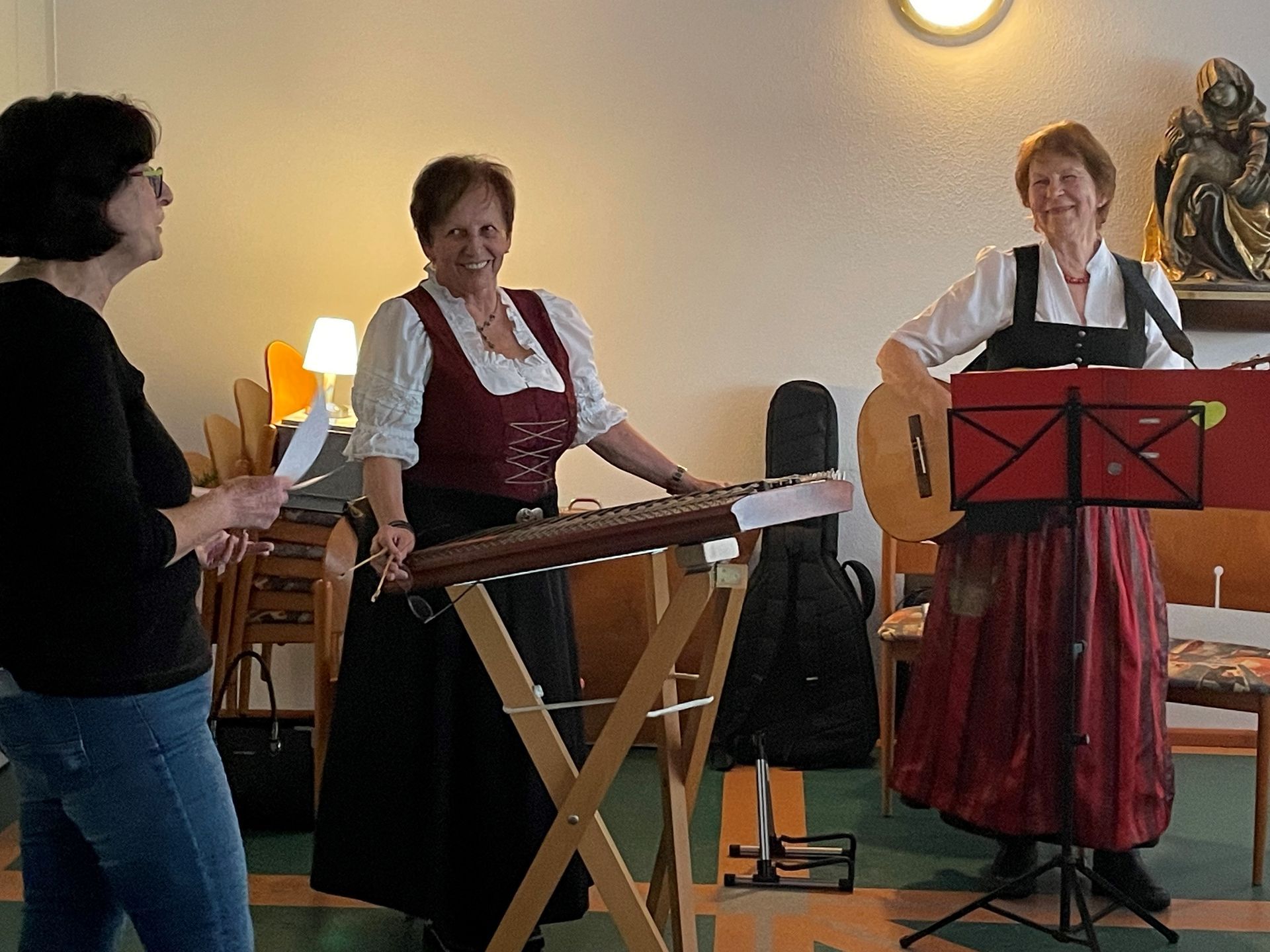 Bild von der Adventsfeier 2023 im Betreuten Wohnen Adolph-Kolping-Straße in Bobingen