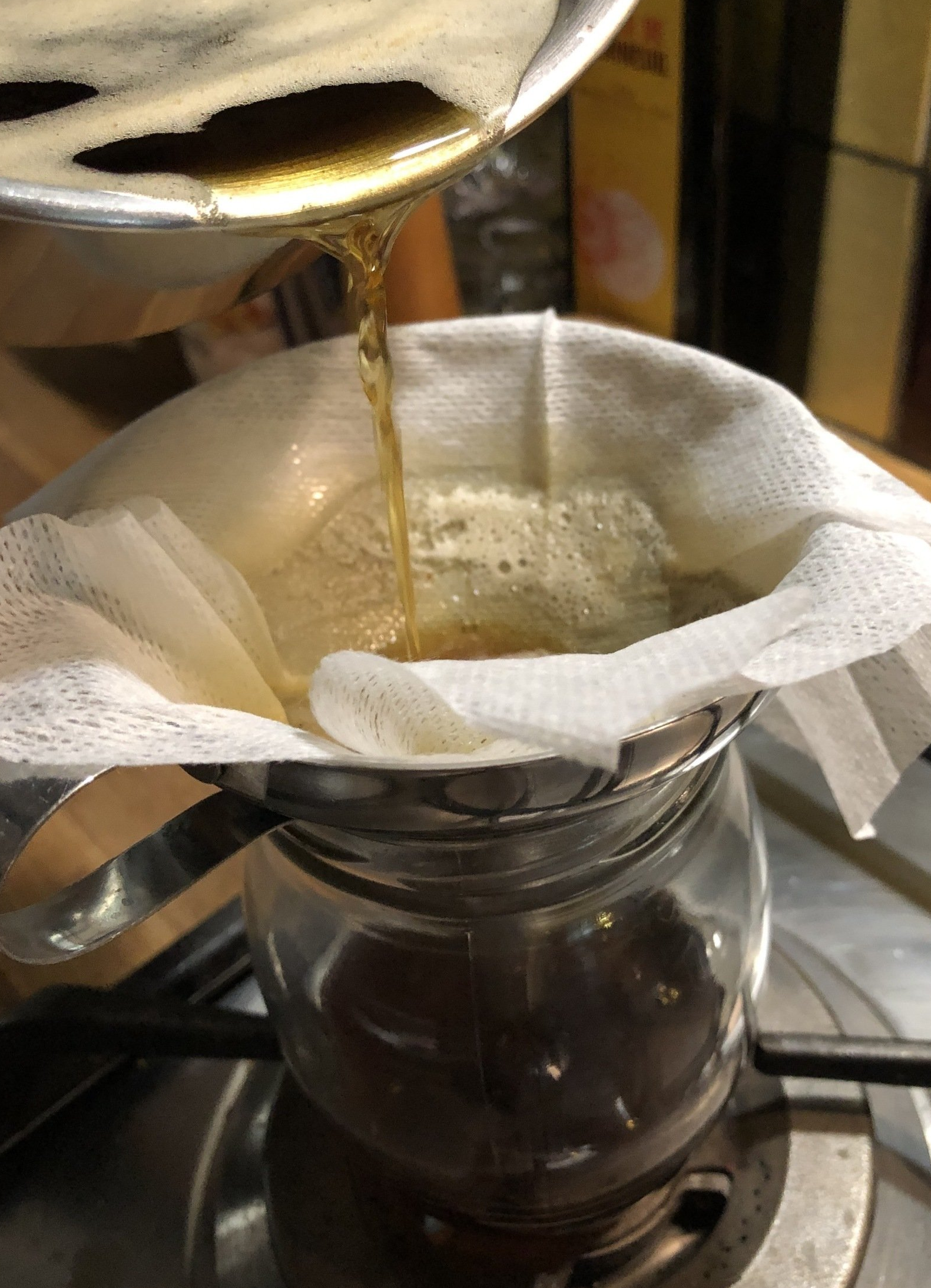 Filtre du beurre clarifié