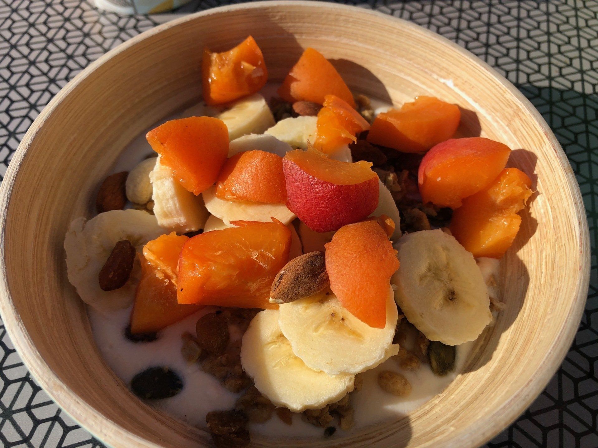 Yaourt céréales et fruits frais