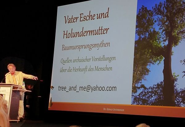 Vortrag von Dr. Gerald Unterberger, Die Baumehe im indischen Märchen,  Foto ©Britta Ogasahara