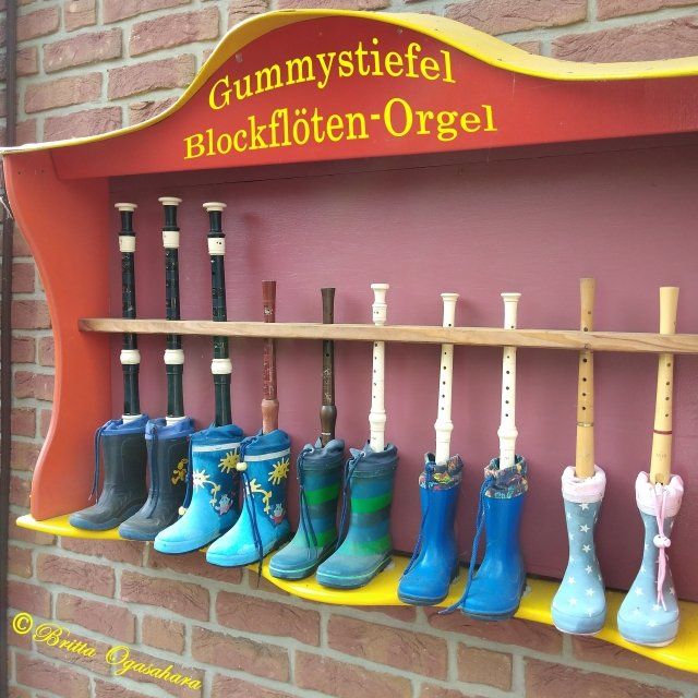 Blöckflöten-Gummistiefel-Orgel Blockflöten, diverse Gummistiefel,