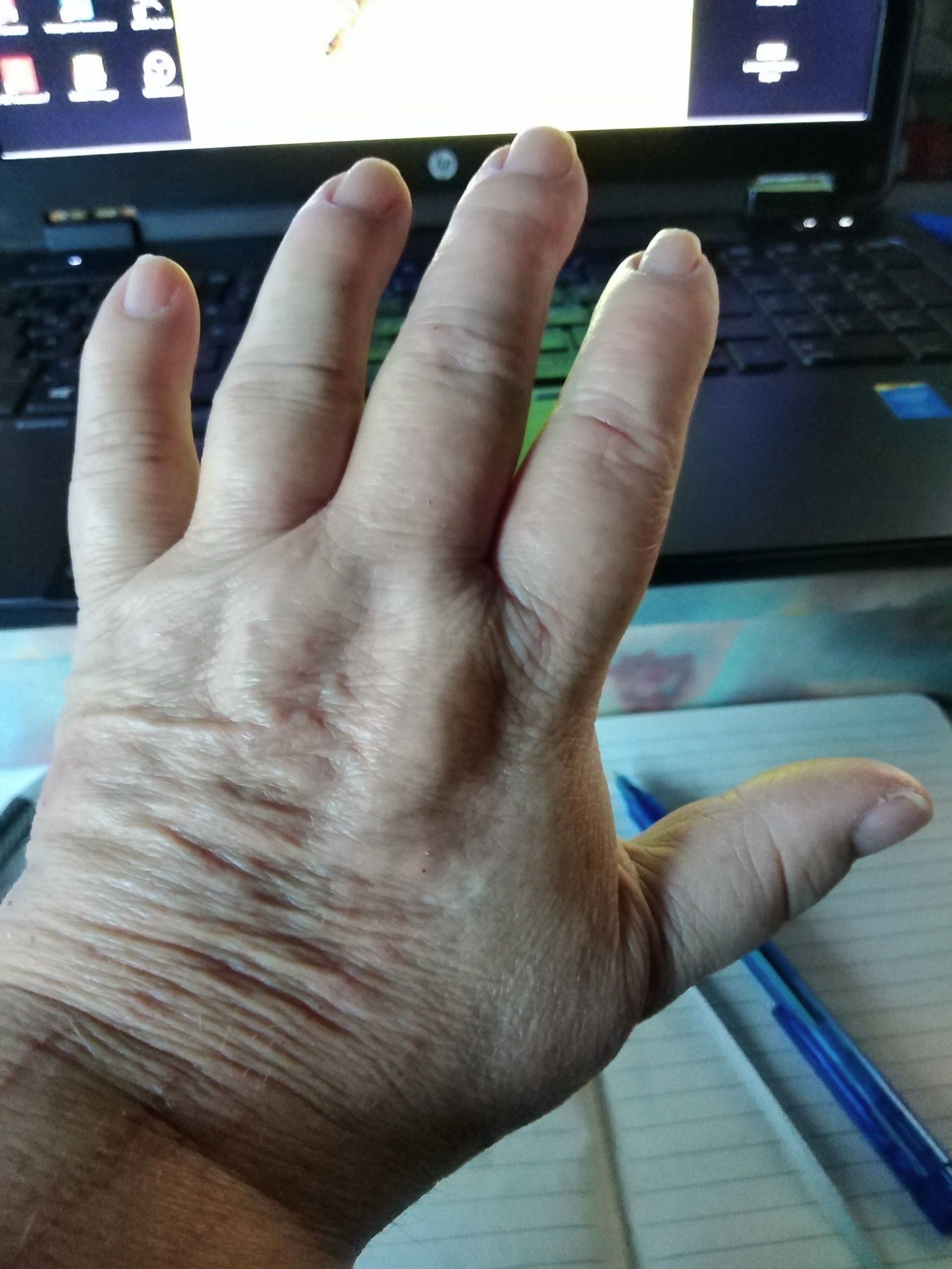 die Hand der Oma meine Hand
