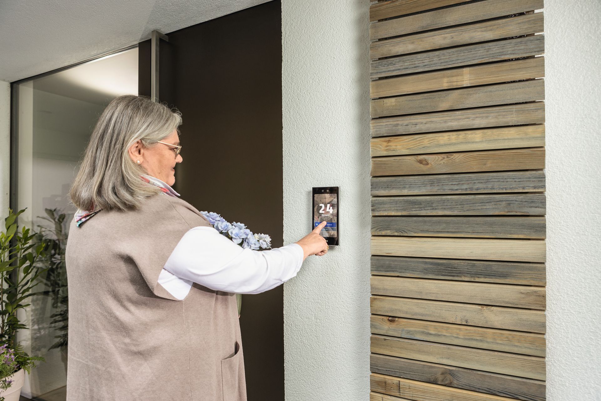 Smarte Türschlösser in Bremen – Modernes Smart Lock, gesteuert per Smartphone-App.