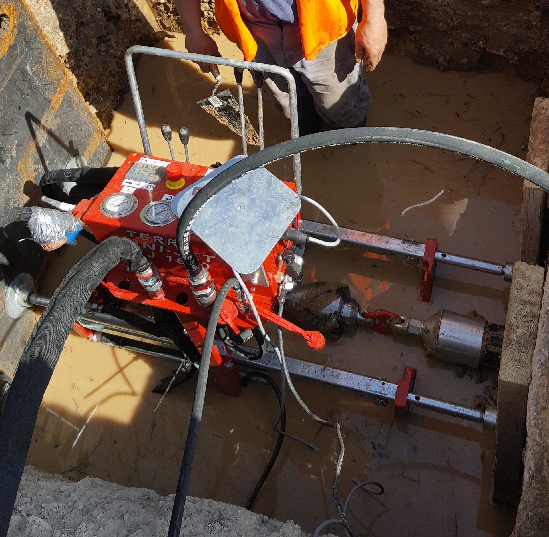 Forage Dirigé HDD de fond de fouille, foreuse horizontale dirigée HDD TERRA MINI-JET MJ1600 DR