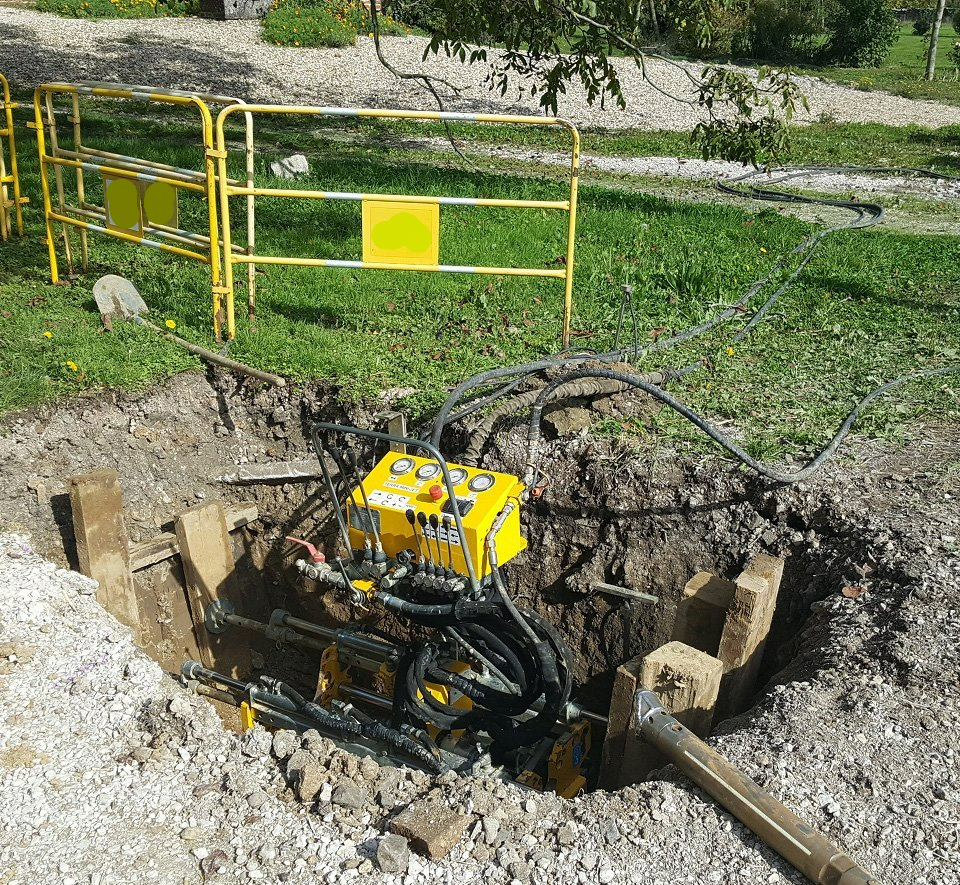 Forage Dirigé HDD de fond de fouille, foreuse horizontale dirigée HDD TERRA MINI-JET MJ1600 DR