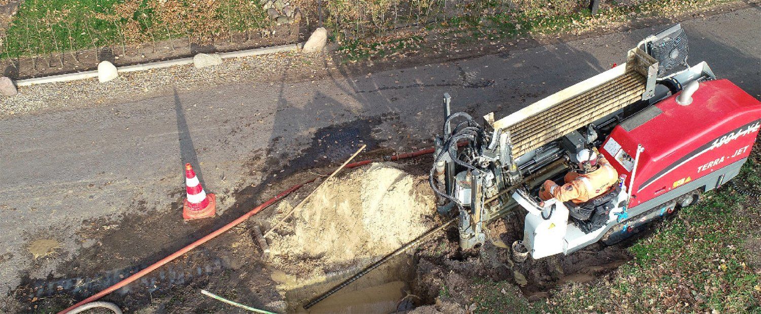 Forage horizontal dirigé HDD avec la Foreuse Horizontale Dirigée HDD TERRA-JET DJ13