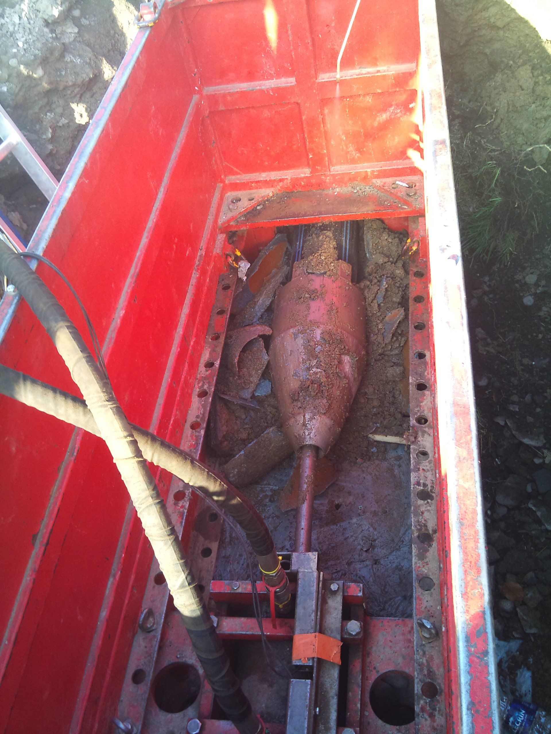 Machine de réhabilitation de canalisations par éclatement ou tubage, éclateur à barre TERRA-HYDROCRACK HC600