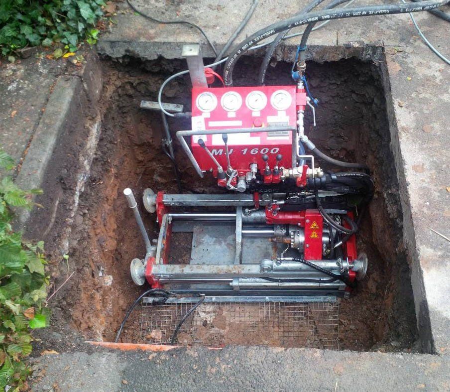 Foreuse Dirigée de fond de fouille MINI-JET MJ1600 DR