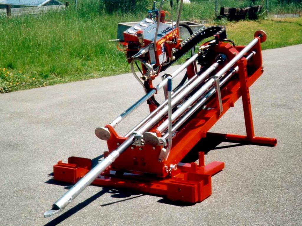 Affût de départ en surface de la Foreuse Horizontale Dirigée HDD de fond de fouille MINI-JET MJ1600 LV