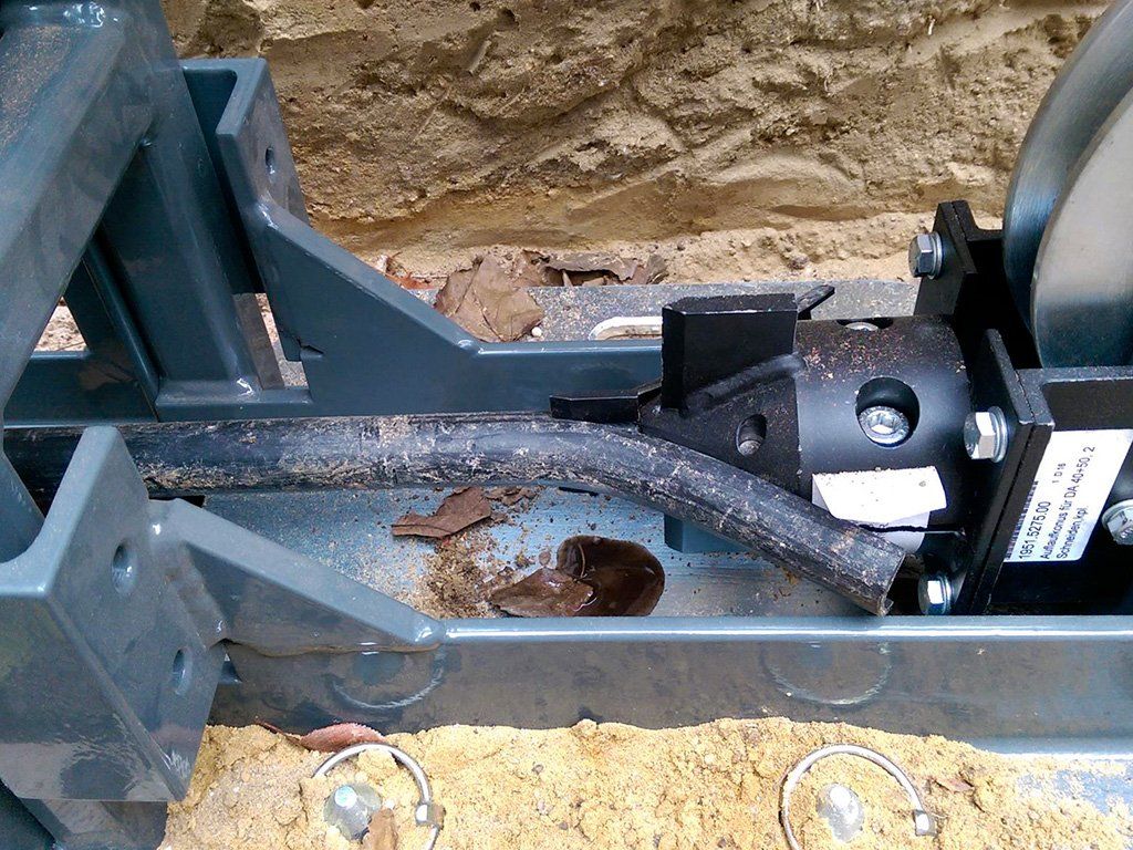 éclateur à câble TERRA-EXTRACTOR X100 et canalisation plastique