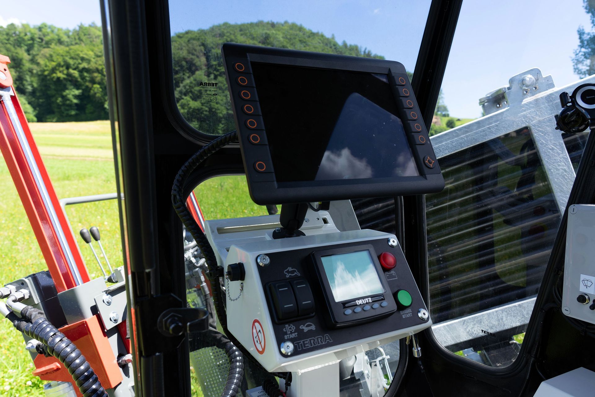 système d’assistance au forage Intelligents Thrust Control, le Curve Mode, Le Drill Speed Control, l’ADBSe et l’AUTO TORK