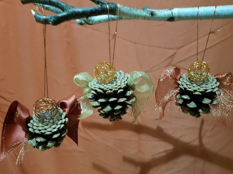 Kleiner Zapfen Engel Weihnachtsengel Anhänger Unikat in Handarbeit hergestellt Exklusives Lieblingsstück Unikat Handarbeit