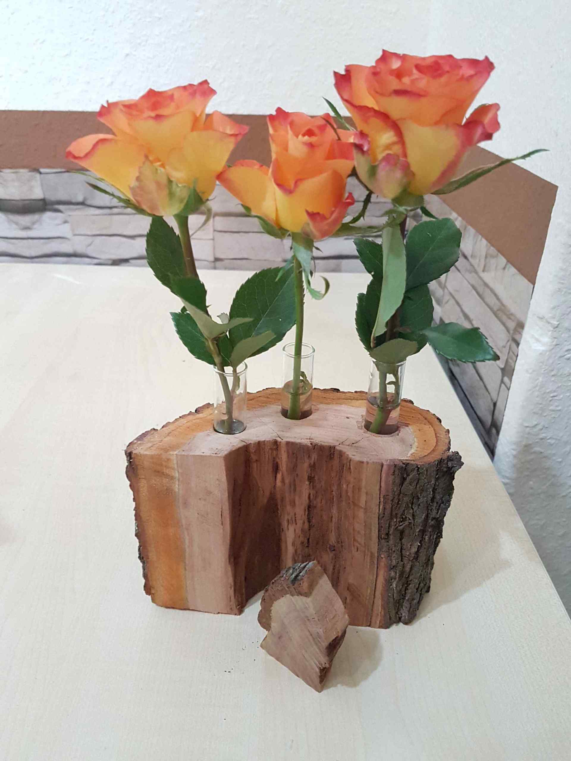 Holzvase mit Reagenzglas Pflaume geölt Exklusives Lieblingsstück Unikat Handarbeit