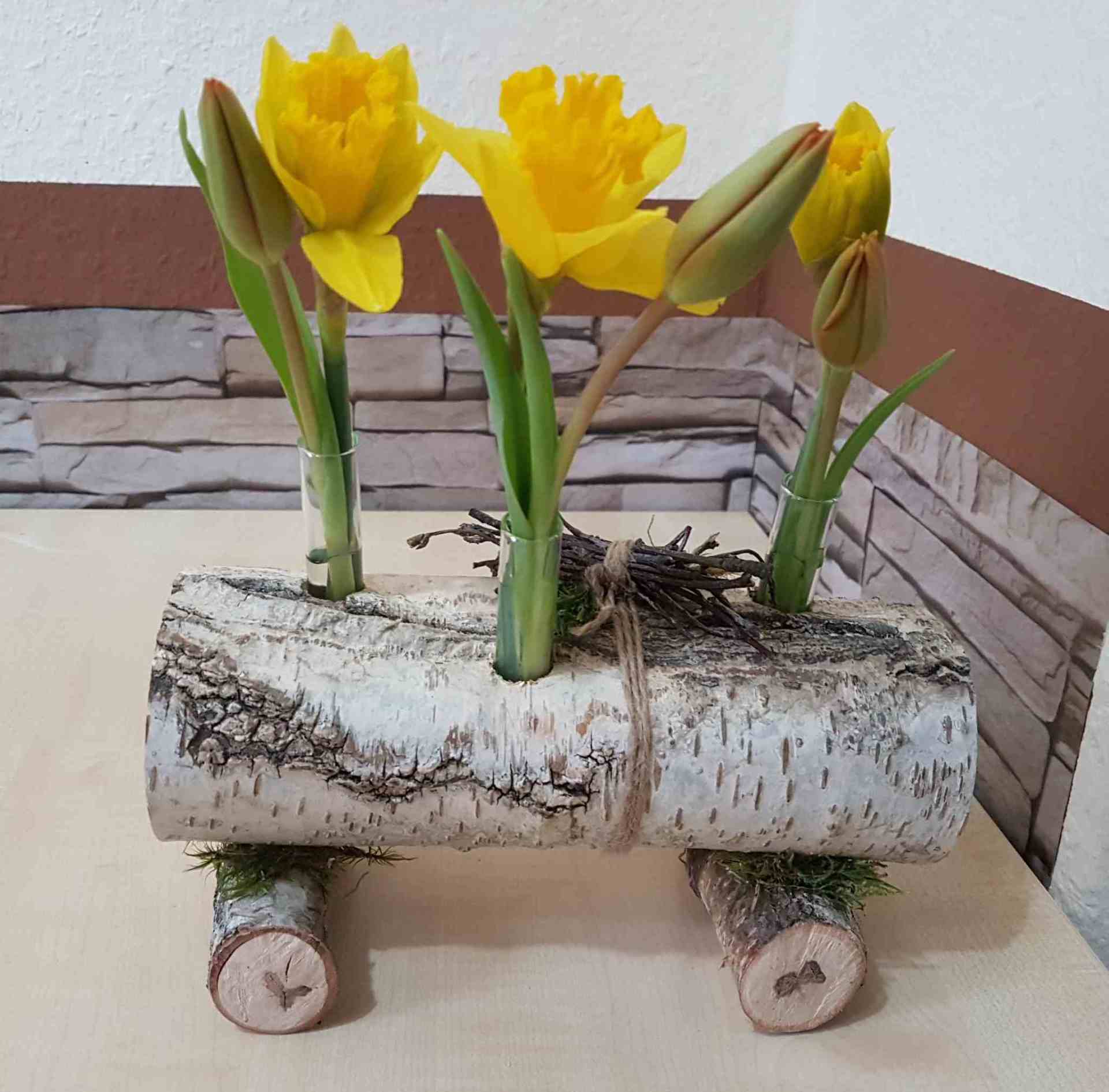 Holzvase mit Reagenzglas Birke natur Exklusives Lieblingsstück Unikat Handarbeit