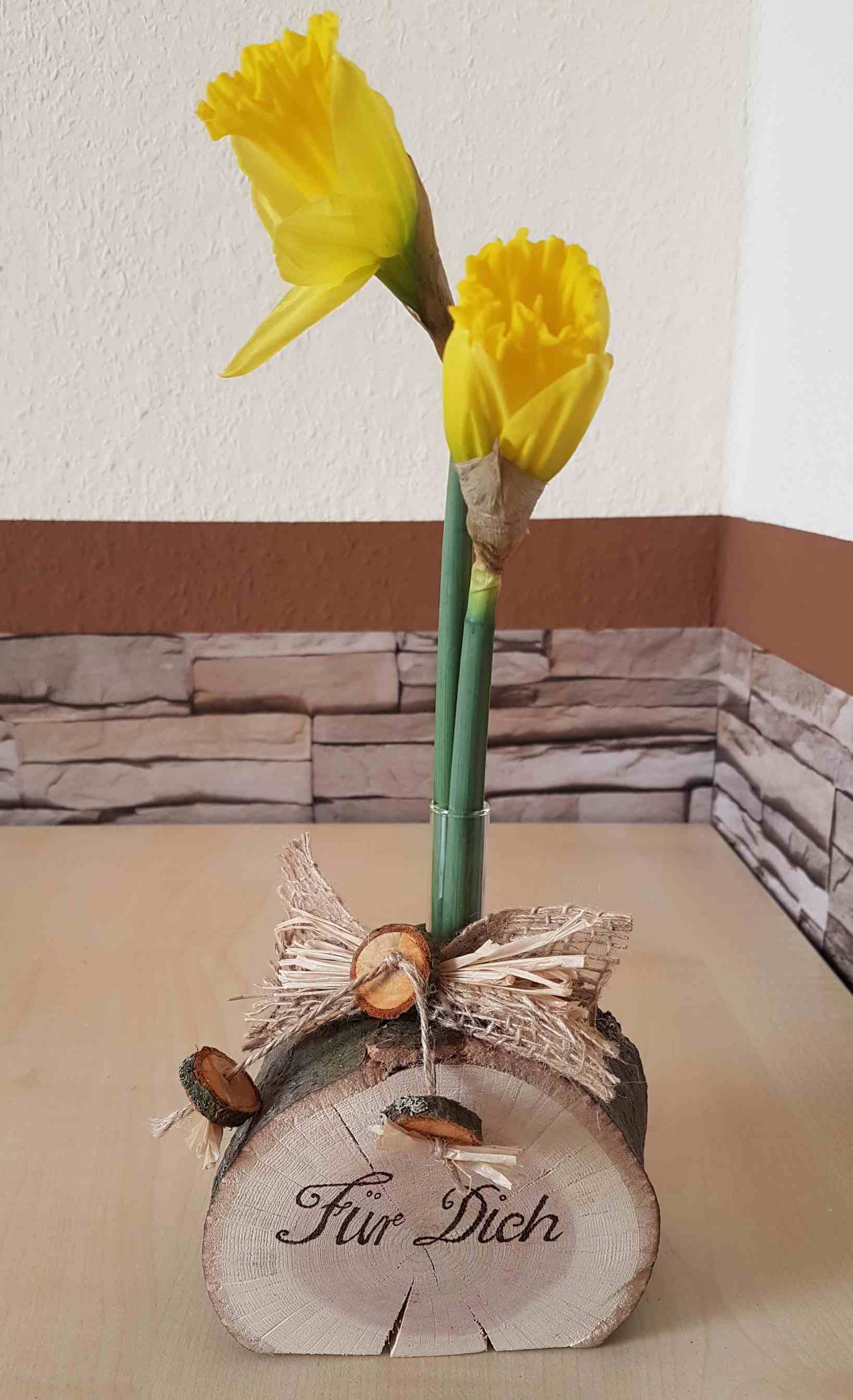 Holzvase mit Reagenzglas Eiche natur Exklusives Lieblingsstück Unikat Handarbeit