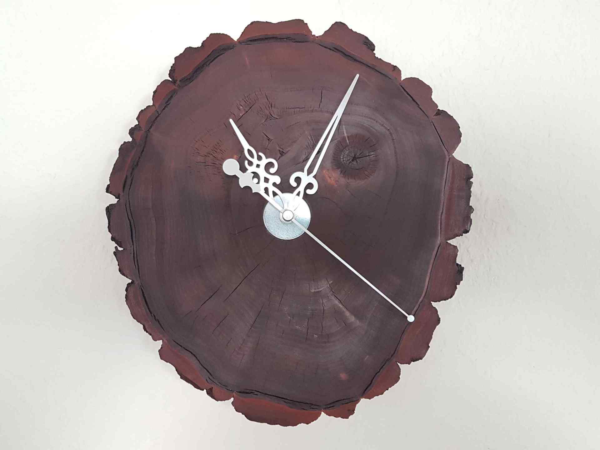 Wanduhr aus Holz Pappel geölt Exklusives Lieblingsstück Unikat Handarbeit