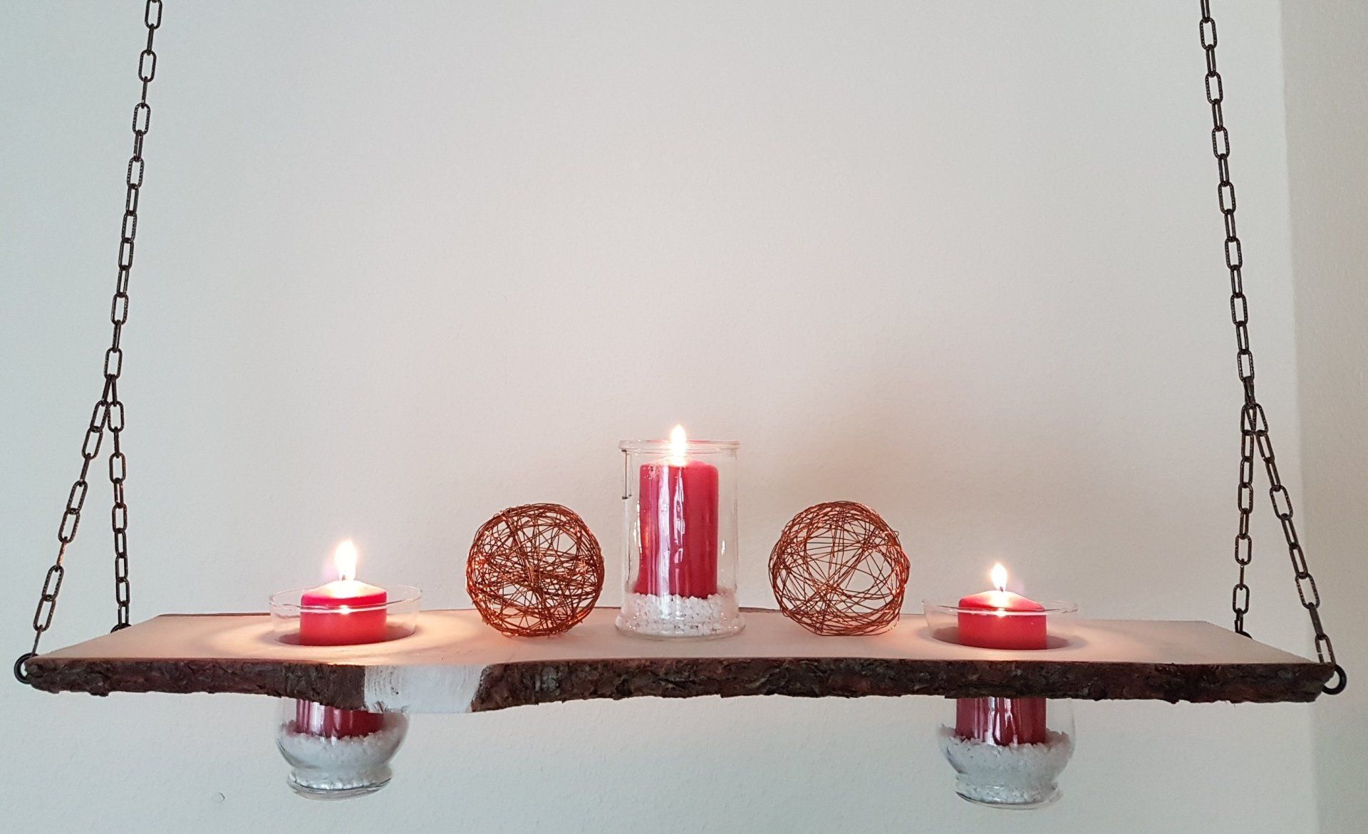 Deckenhänger Deko aus unbesäumten Brett gebeizt als Kerzenständer Exklusives Lieblingsstück Unikat Handarbeit