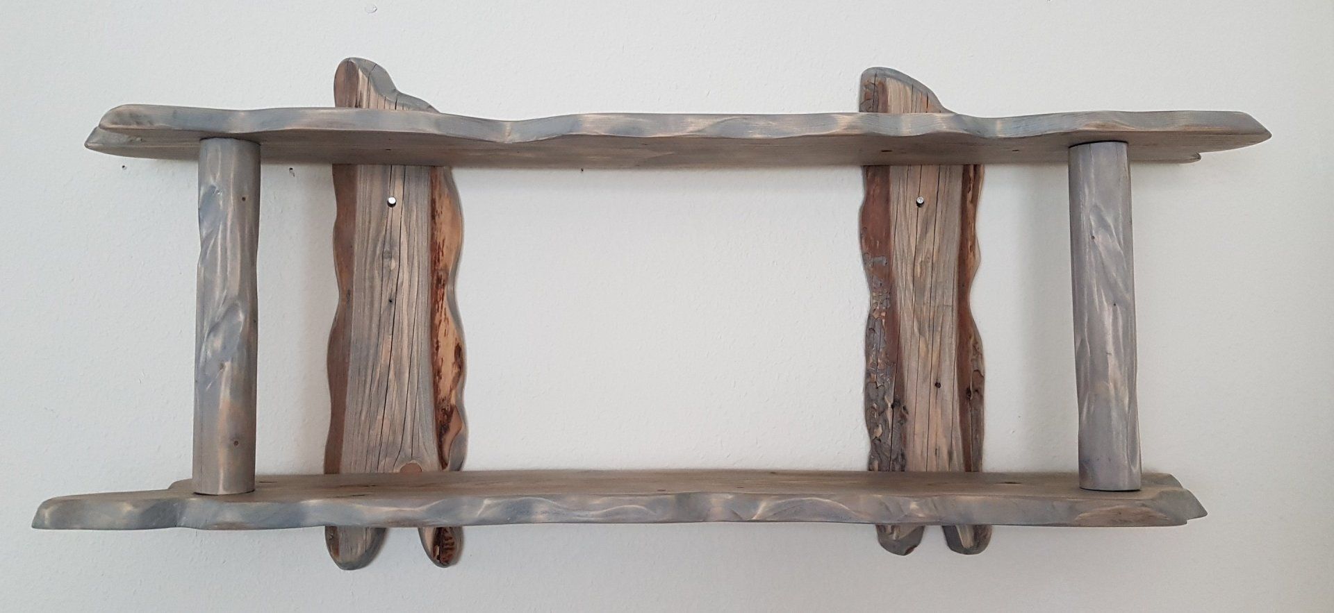 Garderobe Regal grau gebeizt alte Bretter Exklusives Lieblingsstück Unikat Handarbeit