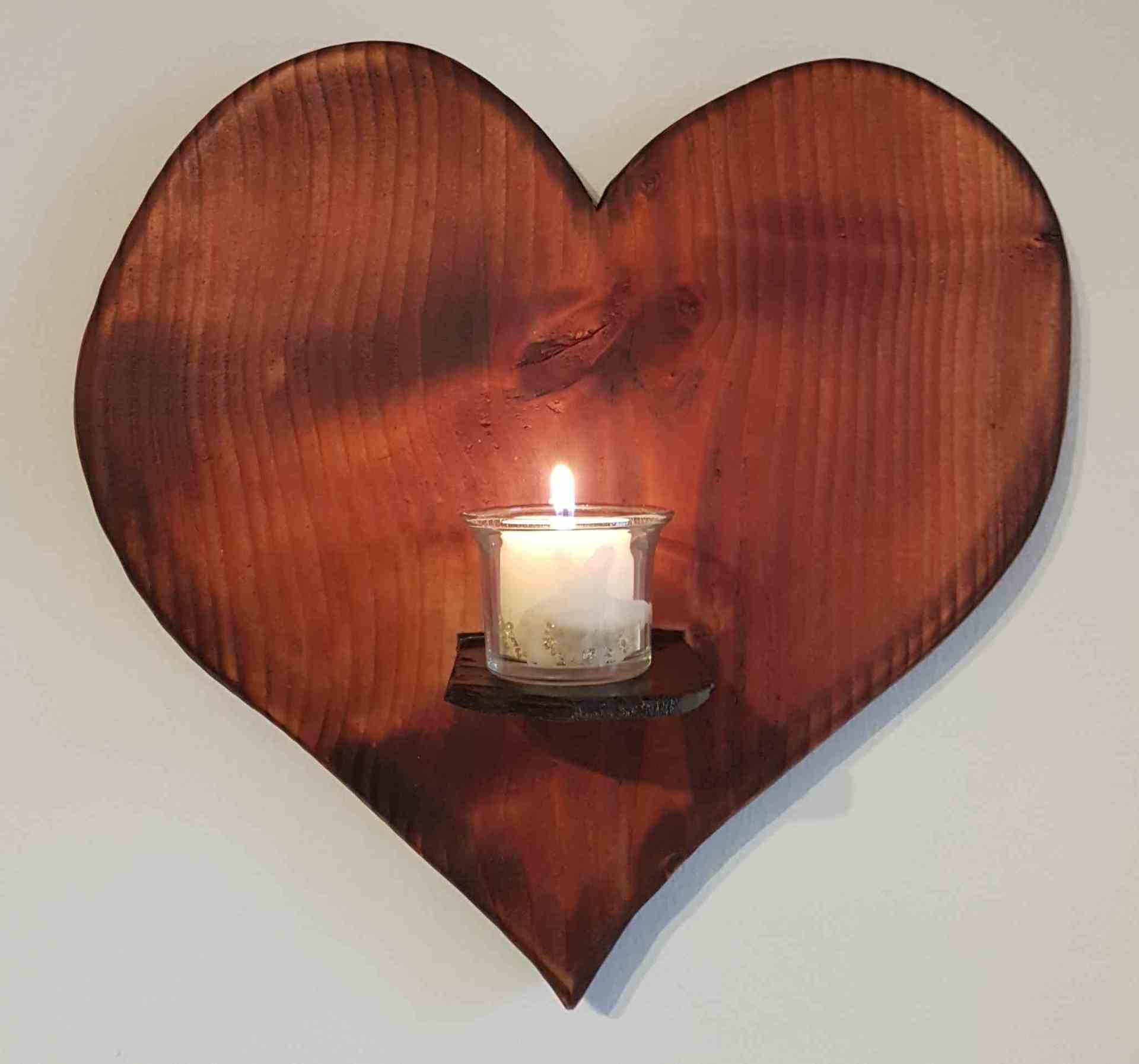 Wanddeko aus Holz mit Schieferbruchstück als Kerzenhalter in Herzform Exklusives Lieblingsstück Unikat Handarbeit