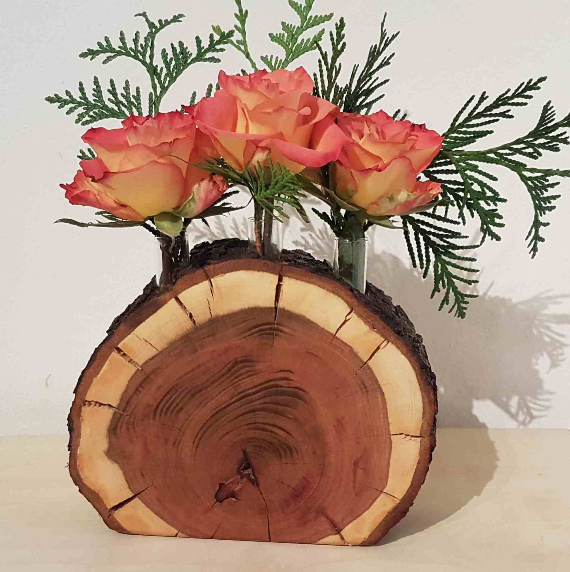 Holzvase aus einer Baumscheibe , Pflaumenholz