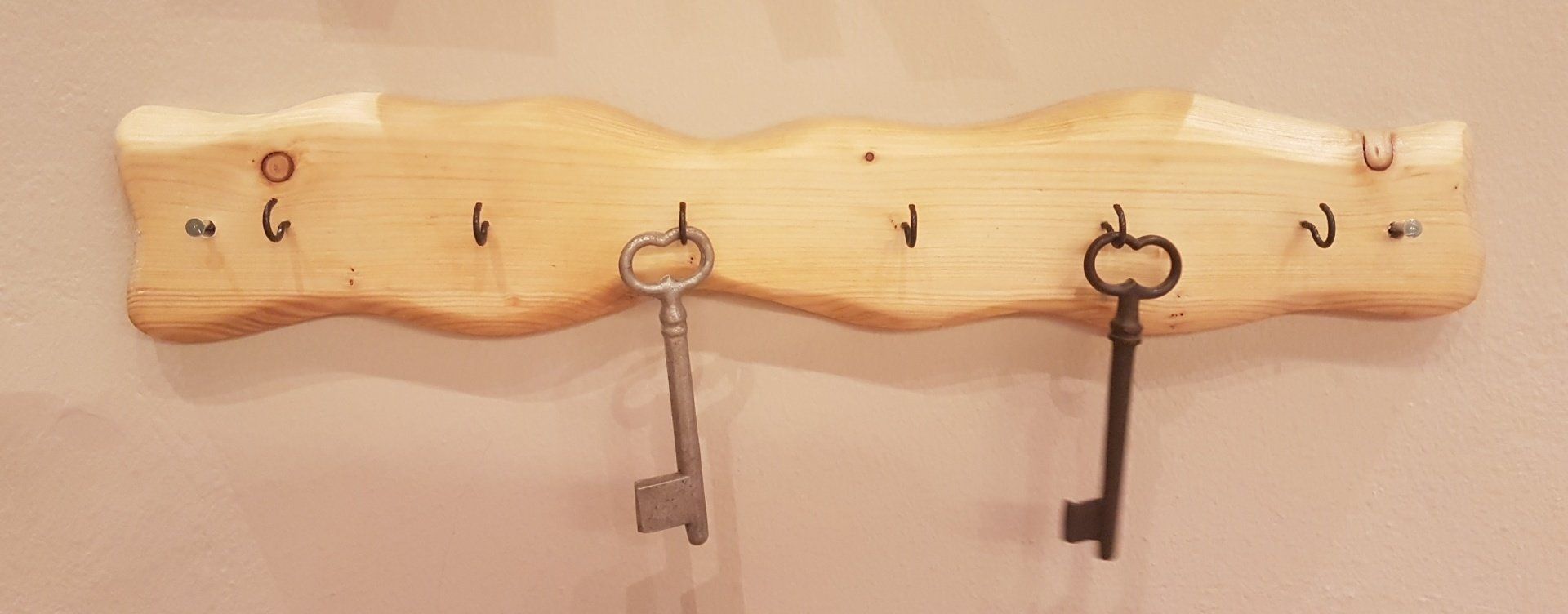 Hakenleiste aus Holz, Schlüsselbrett Exklusives Lieblingsstück Unikat Handarbeit