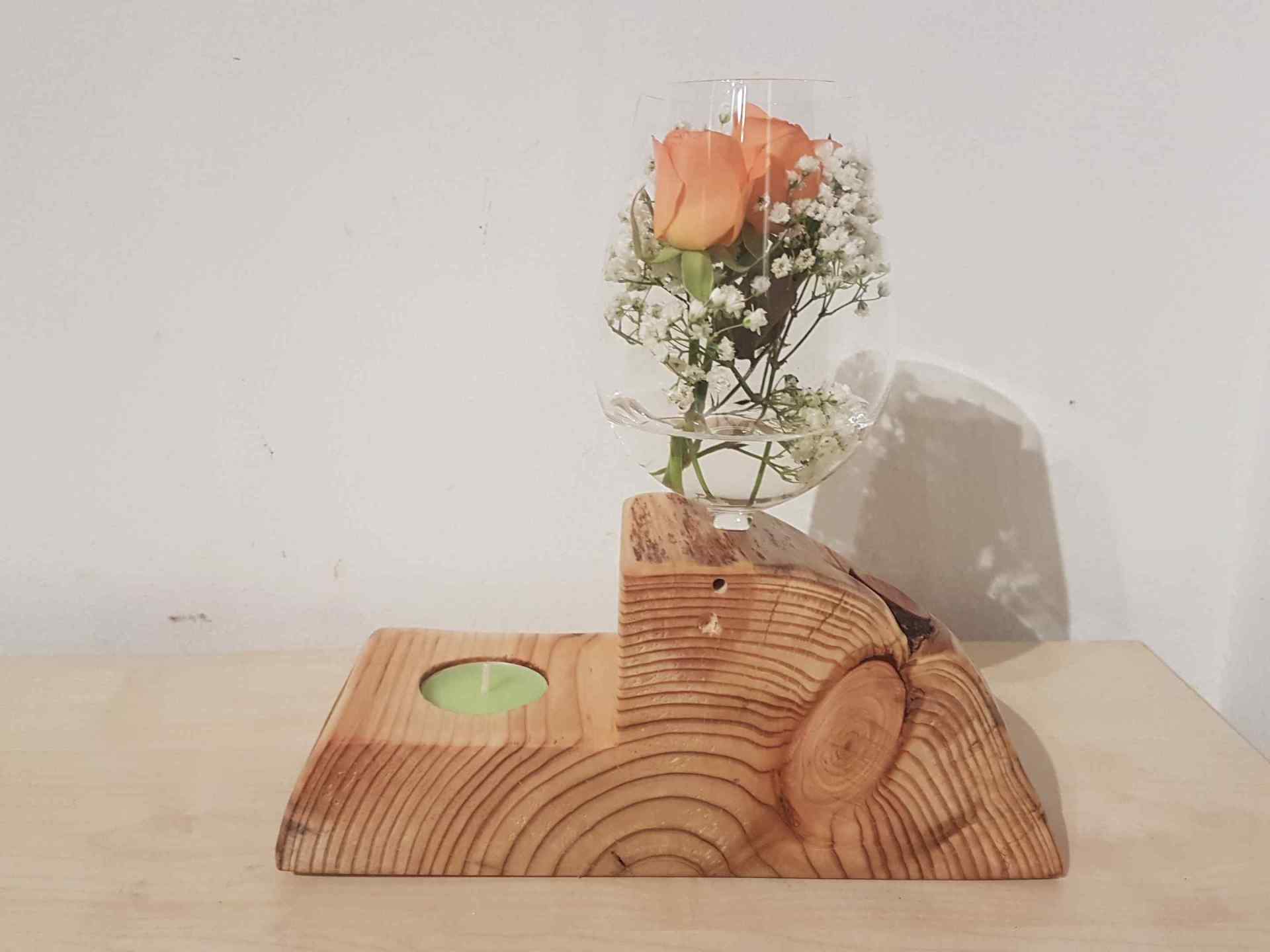 Vase und Kerzenständer aus Lärchenholz mit geteiltem Weinglas Exklusives Lieblingsstück Unikat Handarbeit
